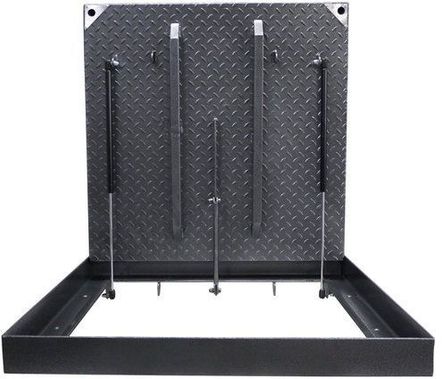 Люк под брусчатку Брус Ли Стальной 900*900 Люк под брусчатку Брус Ли Стальной 900*900